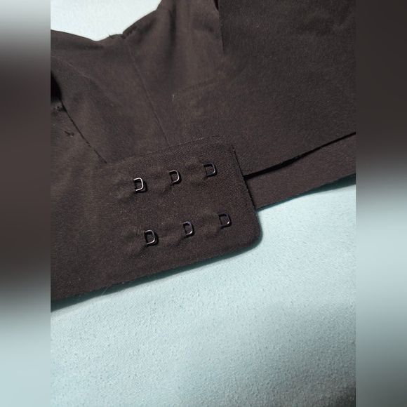 Lululemon Athletica Bra Size 36B Lulu Black Support Seamless Bra Top T-shirt 36 - Picture 4 of 5